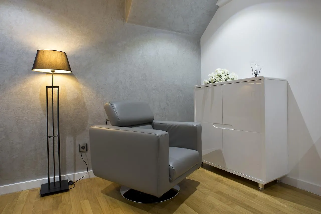 The Queen Luxury Apartments - Villa Cortina Luxembourg Luxembourg