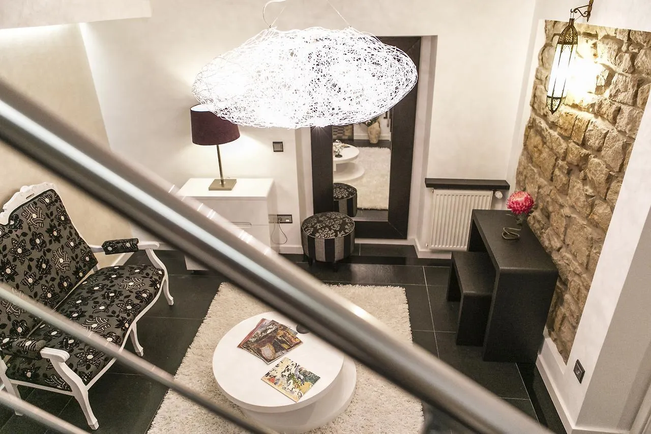 The Queen Luxury Apartments - Villa Cortina Luxembourg Luxembourg