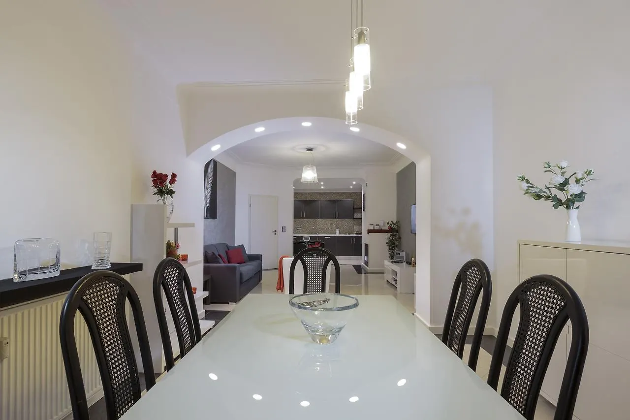 The Queen Luxury Apartments - Villa Cortina Luxembourg